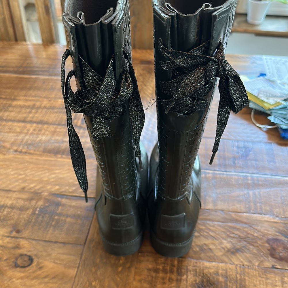 Olive green coach rain boots - Picture 3 of 6